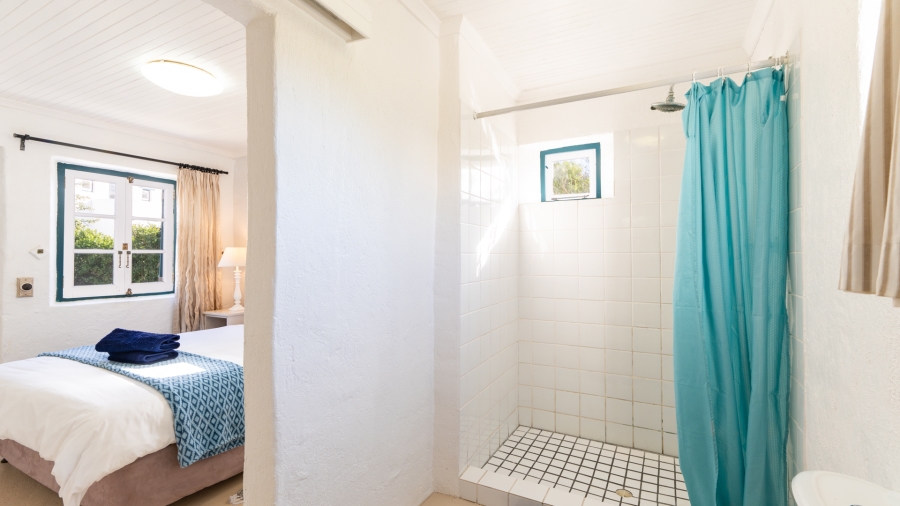5 Bedroom Property for Sale in Struisbaai Western Cape